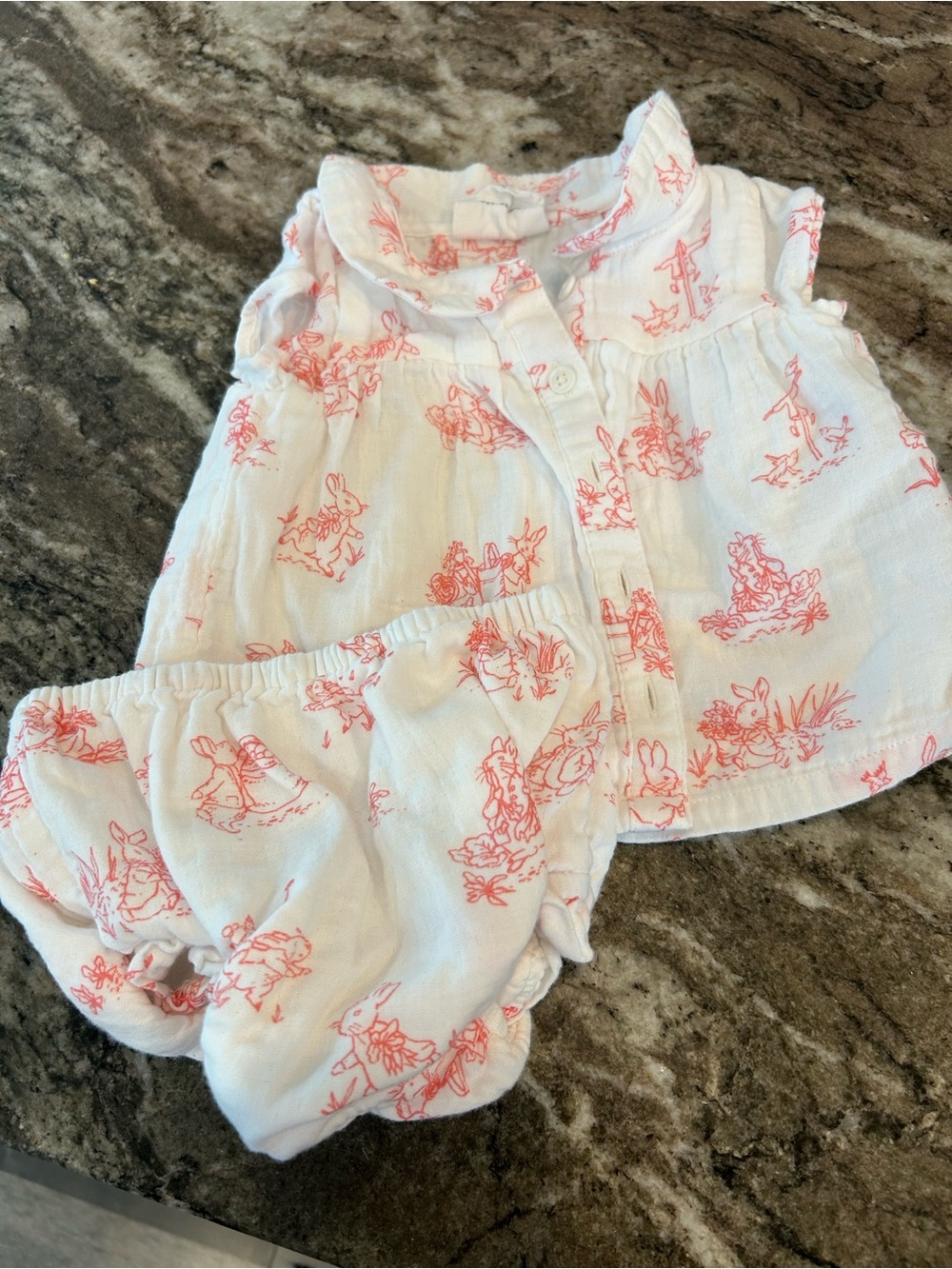 Baby Gap x Peter Rabbit romper set 6-12 mos GUC